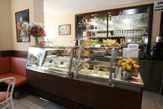 Hotel Saloon Zlin Ngoại thất bức ảnh